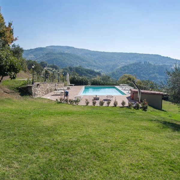 Piscina dell'agriturismo Poppiena